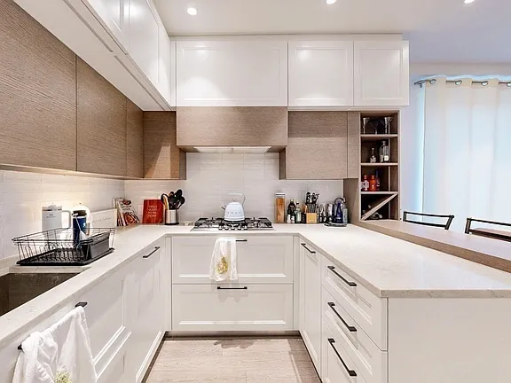 130 John St Lowell, MA 01852