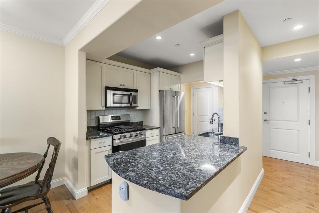 426 Main St Stoneham,MA 02180