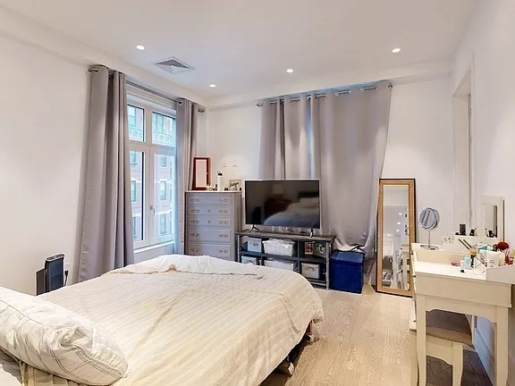 130 John St Lowell, MA 01852