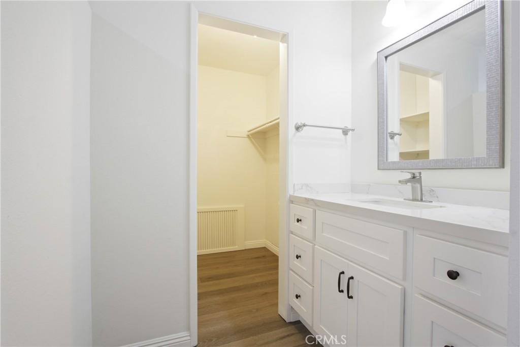 326 Streamwood, Irvine, CA 92620